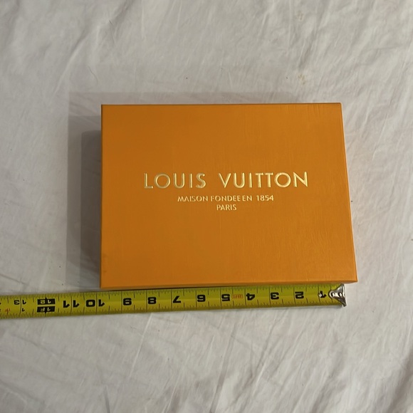 Louis Vuitton gift box - Picture 7 of 8